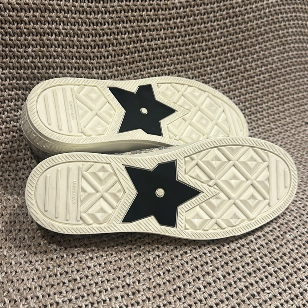 Walk N Dior Sneaker in Grey - Picture 7 of 7